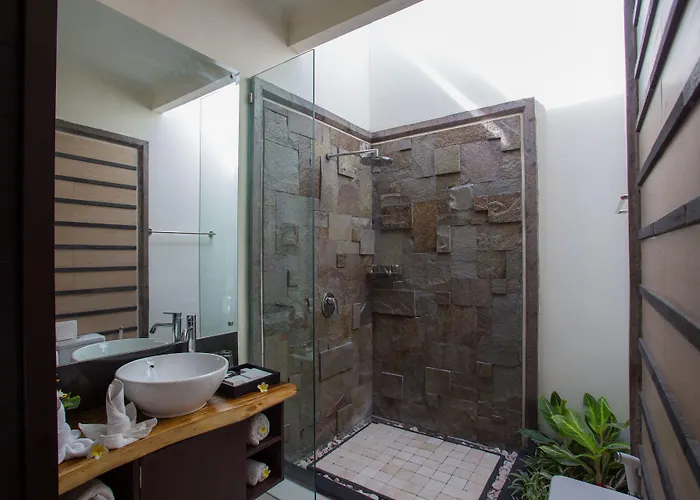 Kayu Suar Bali Luxury &